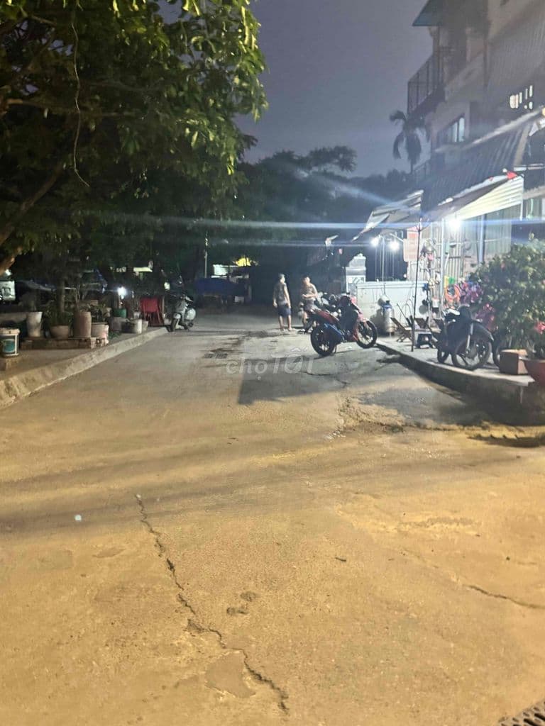 SIÊU PHẨM HIẾM PHỐ ĐẠI ĐỒNG NGUYỄN KHOÁI MỚI KEENG FULL ĐỒ Ở NGAY. - Ảnh 2