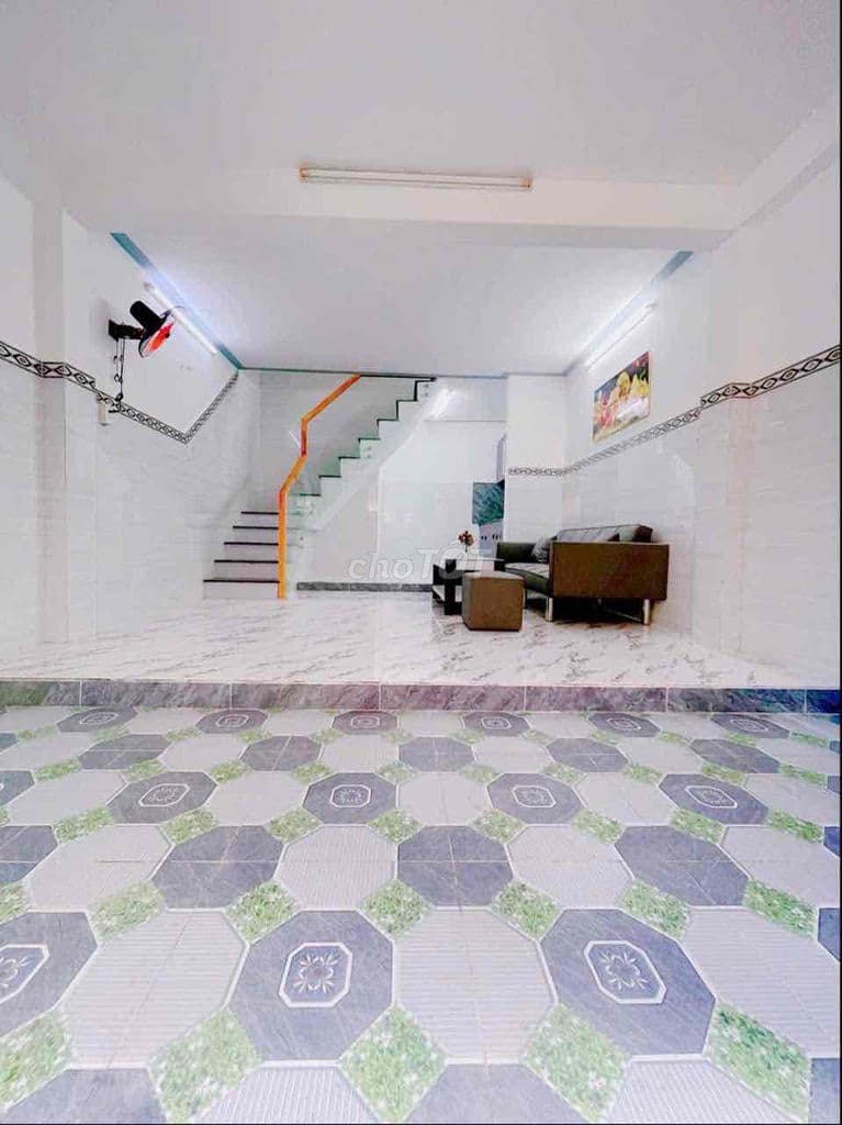 nhà giáp gò vấp cần bán