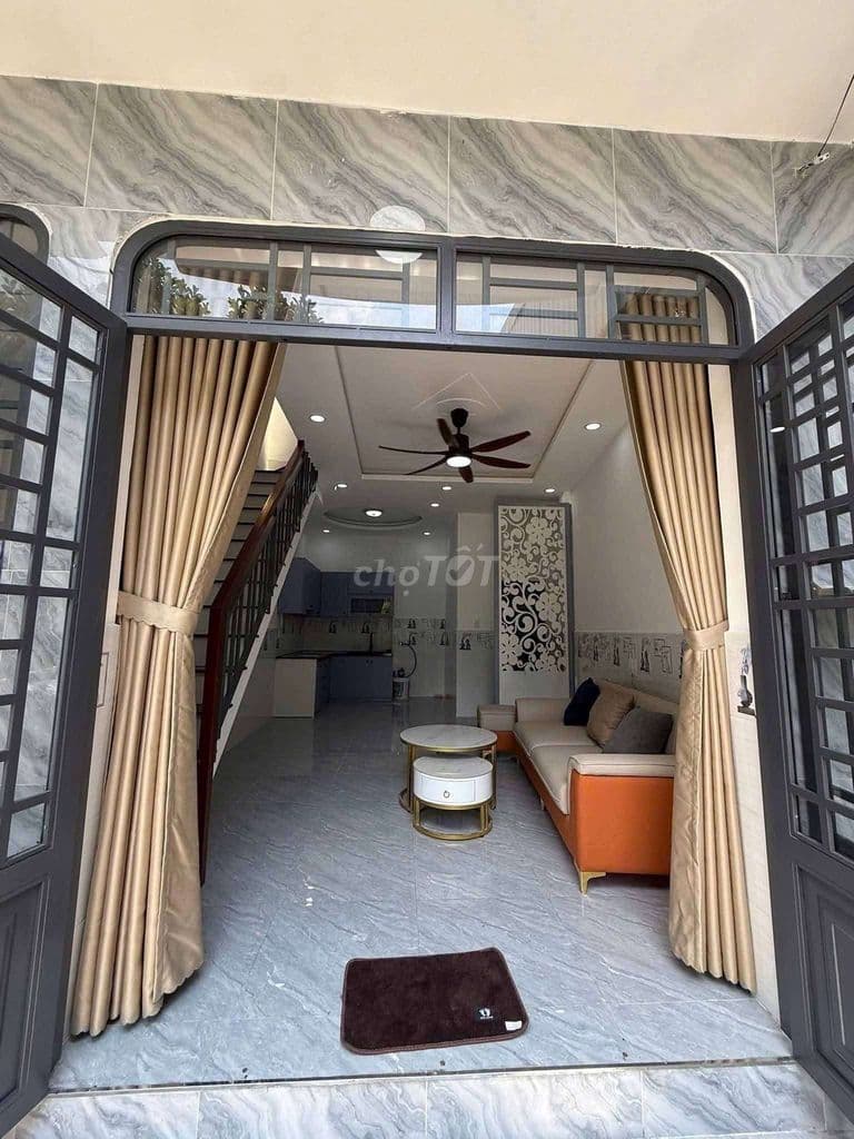 Phan Huy Ích - P14. Diện tích: 3.5/4.4m x 7.2 m