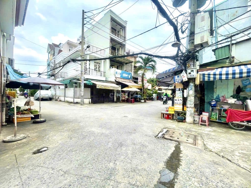 Chính chủ bán nhà 64m2 gần chợ hạnh thông Tây 1,980 tỉ