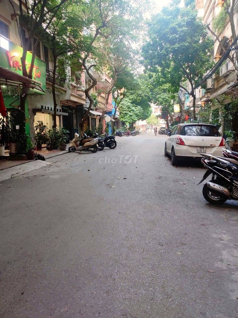 bán nhà 92m2 Trung Kính 4 tầng gara ô tô tránh