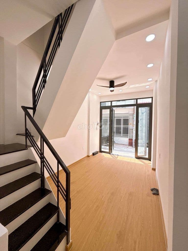 BÁN NHÀ KẾ BÊN MÃ LÒ LÊ VĂN QUỚI BÌNH TÂN 24m² 2 TẦNG HXH SHR - Ảnh 3