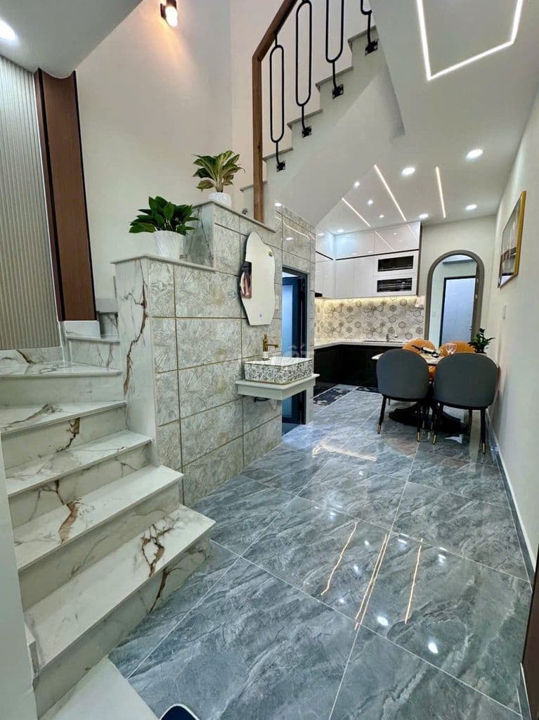 CẦN BÁN NHÀ HXH HOÀNG BẬT ĐẠT - TẶNG FULL NỘI THẤT - Ảnh 3