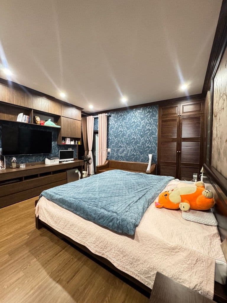 SỐC 12,5 TỶ - 40m2 OTO VÀO NHÀ -HOÀNG QUỐC VIỆT - Ảnh 2