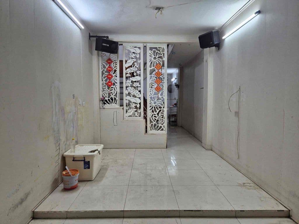 Hơn 3 tỷ chút có nhà dân xây Định Công-20m oto tránh-42m*3T;3N