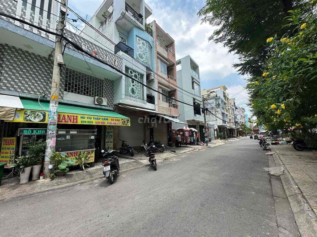 Bán nhà mặt tiền KDC Tên Lửa Đường 6E, 4x18m, 1T1L, 8.4 tỷ sổ hồng