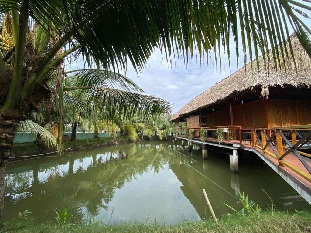 NHÀ VƯỜN VIEW SÔNG – DT 652M2 _GIÁ 3.2 TỶ _XE HƠI TỚI NƠI–LÊ VĂN LƯƠN