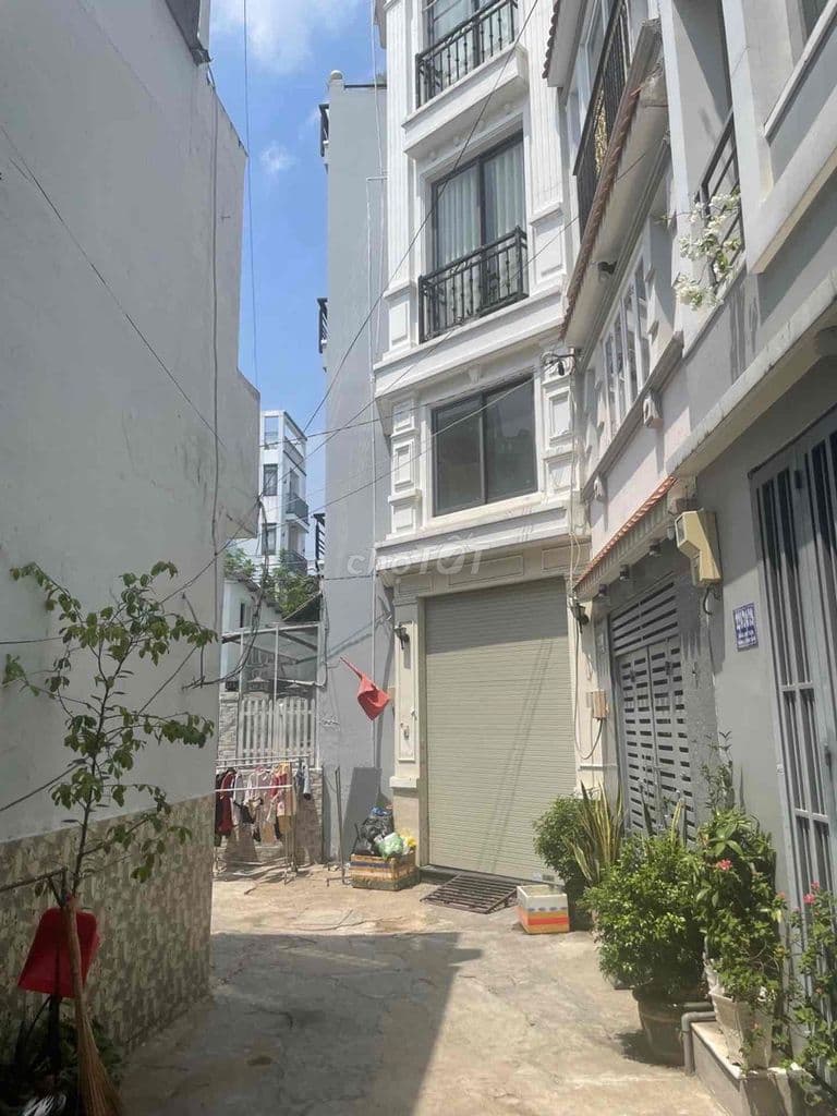 HẺM XE HƠI SÁT NHÀ - TRUNG TÂM BÌNH THẠNH - NHÀ TRỐNG -45M2-2TẦNG 2PN