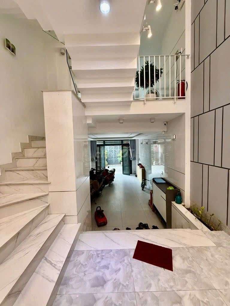 BÁN NHÀ SÁT AEON TÂN PHÚ, TKTQ - 65M2 - 5 TẦNG - HXH 6M - GIÁ 7,45 TỶ - Ảnh 2
