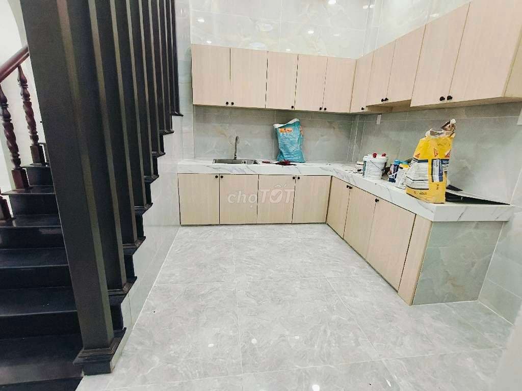 Bán nhà 4 tầng - 43m2 - 5pn - hẻm thông thoáng - sát Cao Lỗ Q8 - Ảnh 3