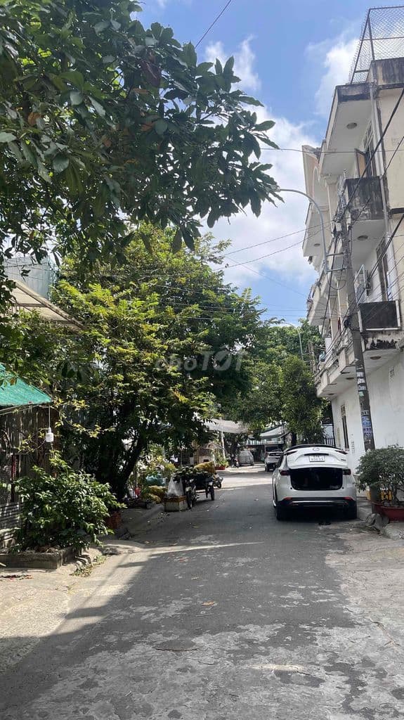 Nhà đẹp 4 tầng, đường xe hơi 10m, Phan Văn Hớn, Quận 12, nhỉnh 6ty79