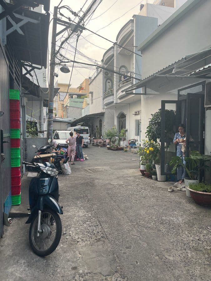 CHỈ 75TR/M2, NHÀ 2 TẦNG BTCT, 83M2, NỞ HẬU, 3 PN, NGAY CHỢ TÂN HƯƠNG