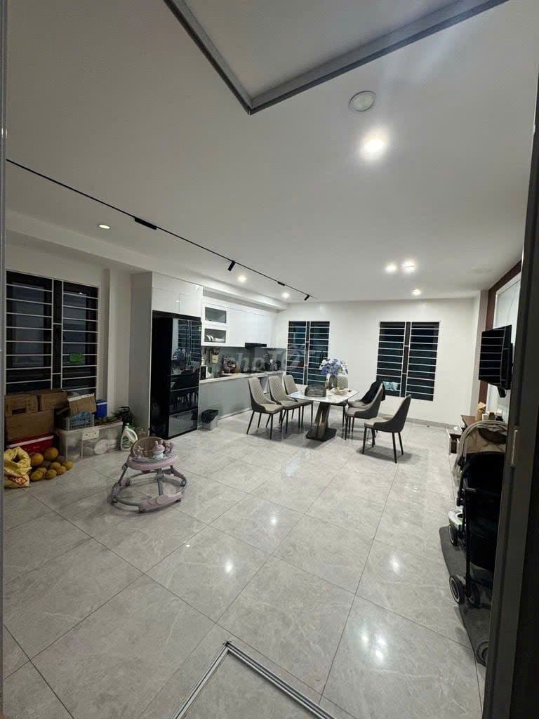 BÁN NHÀ ĐẸP TRUNG TÂM CẦU GIẤY – THANG MÁY - 42M2 - GIÁ 11,2 TỶ - Ảnh 3