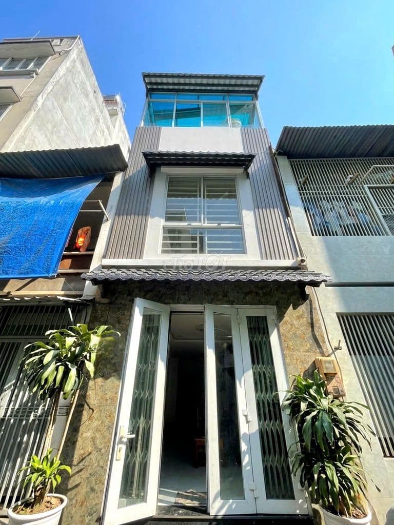 NHÀ ĐẸP QUẬN 10- HẺM OTO 5M-3M1X10M- 3 TẦNG Ở NGAY- NHỈNH 5TỶ