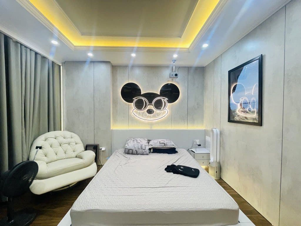 NHÀ PHẠM VĂN ĐỒNG 45 M2 X 7T THANG MÁY FULL NỘI THẤT NHỈNH 14 TỶ. - Ảnh 3