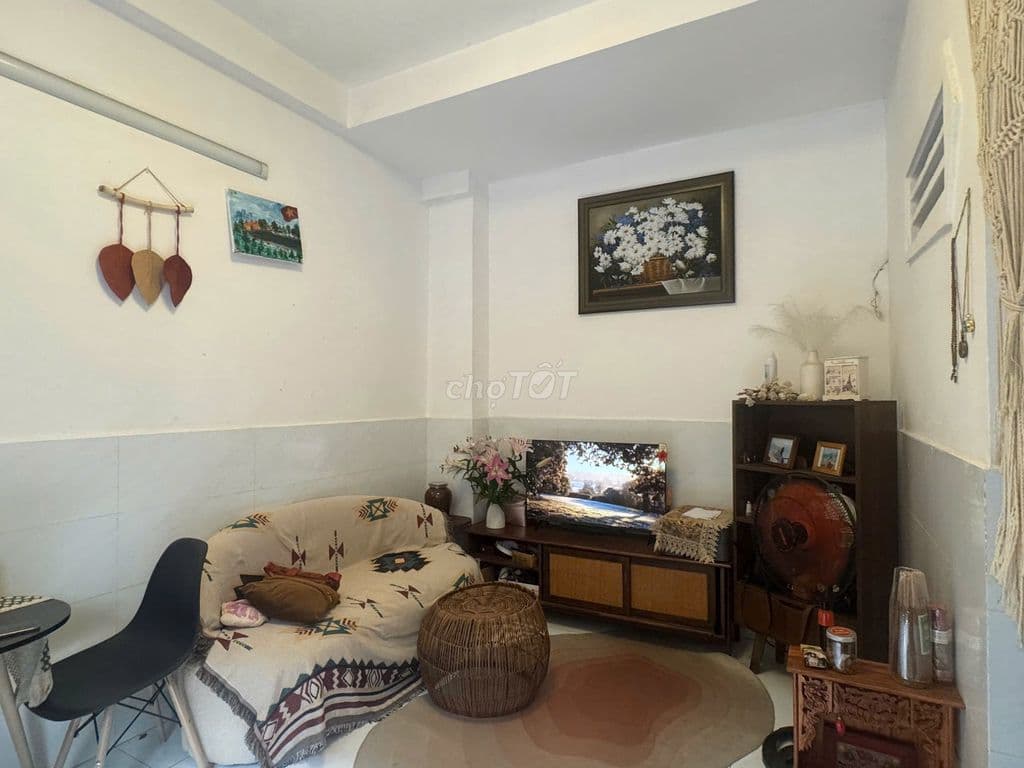 Bán nhà sát mặt tiền đường Trần Khắc Chân, Q.1. 3 tầng. 5.x tỷ