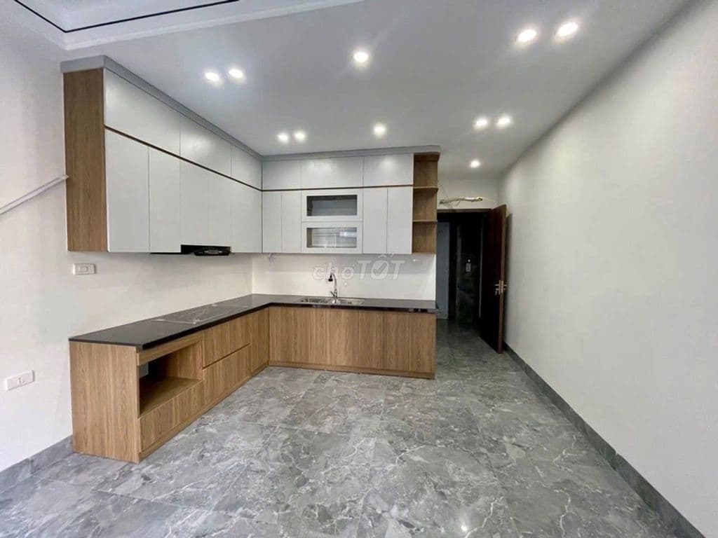 Nhà Phúc Lợi lô góc, gara ô tô, thang máy - Ảnh 2