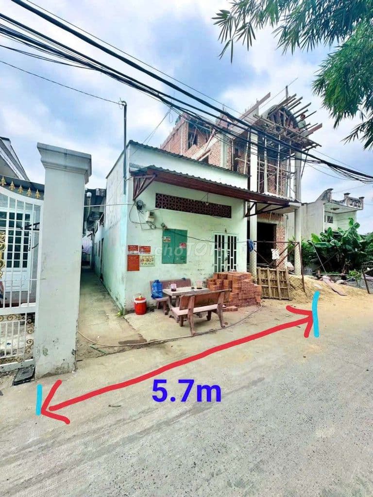Bán thửa đất tặng 4 phòng trọ, 96m². Giá 3.5 tỷ