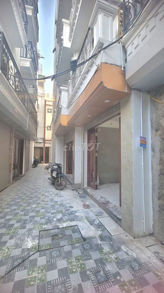 Nhà xây mới 6 tầng - thang máy - ngõ thông Ô tô - có thể ở & cho thuê - Ảnh 2