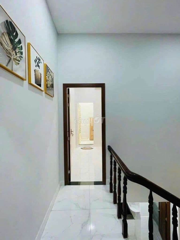 Chủ cần bán gấp căn nhà đẹp cho thuê hoặc ở đều được - Ảnh 2