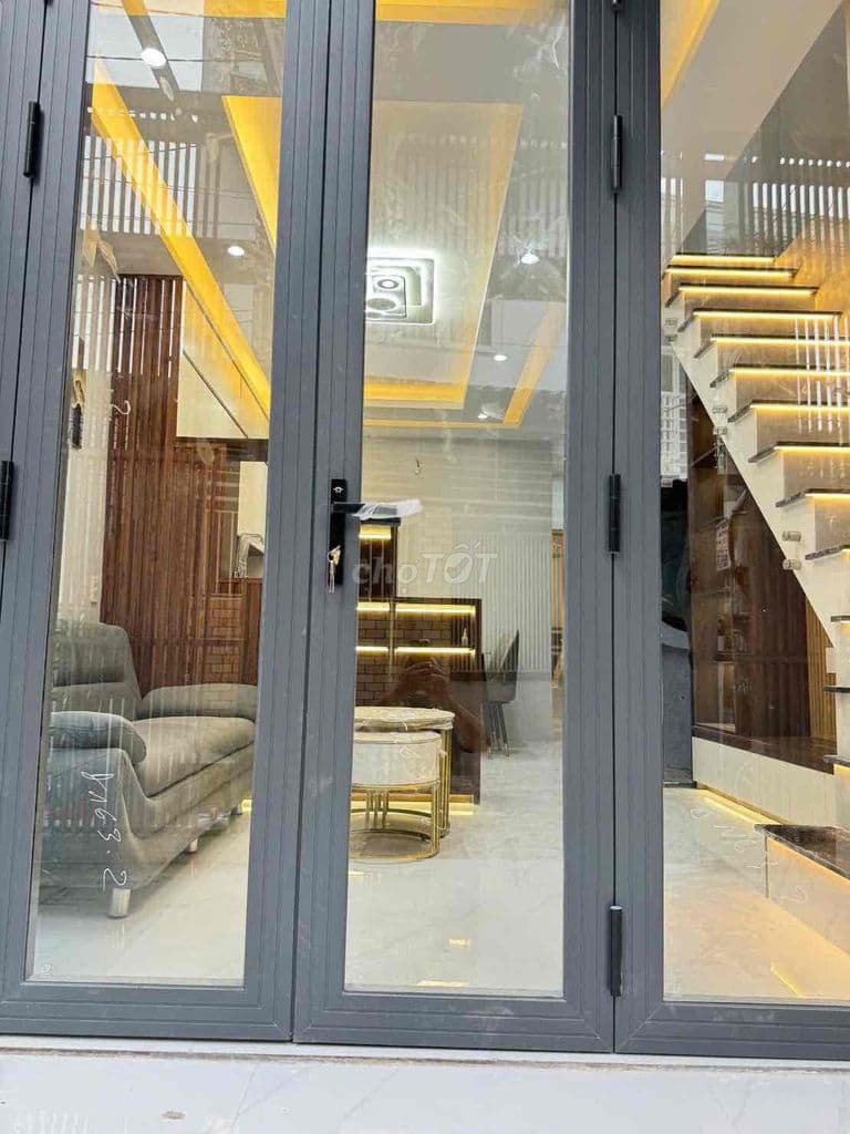 NHÀ CHÍNH CHỦ SỔ HỒNG RIÊNG NGUYỄN VĂN QUỲ 4X11M GIÁ 4 TỶ 950 TRIỆU TL
