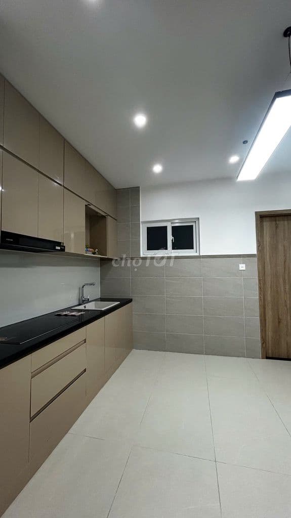 BÁN CHUNG CƯ NGUYỄN NGỌC PHƯƠNG, DT 68M2 2PN 2WC TẦNG CAO NHÀ ĐẸP - Ảnh 2