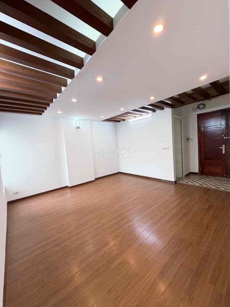 Chung Cư Cầu Giấy 90m2 - Tầng 7 - Căn Góc - Ở Ngay - Tiện Ích - 8,5T