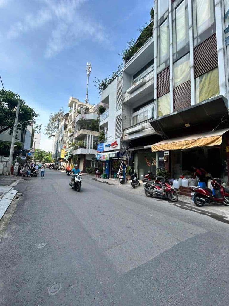 Tuyệt phẩm căn góc 2MT 284 Lý Thường Kiệt