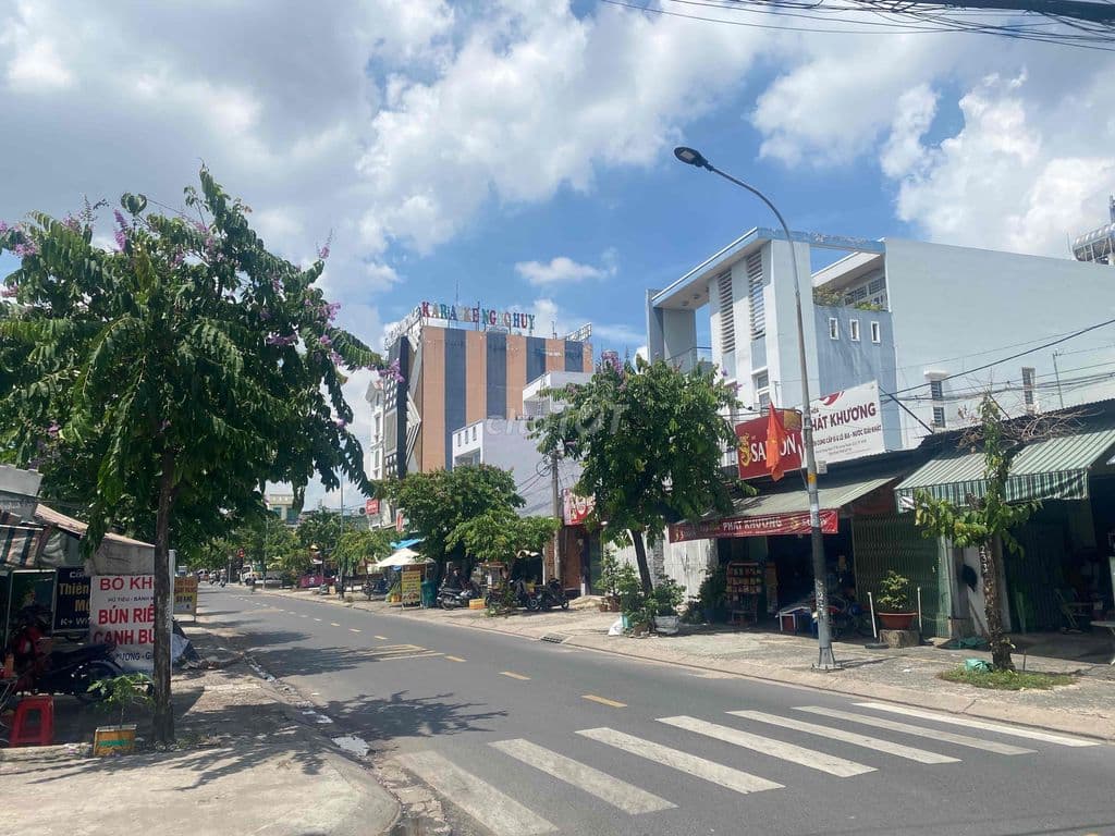 BÁN NHÀ 3 tầng. hẻm thông rộng 6m. tại SONG HÀNH. ĐÔNG HƯNG THUẬN. Q12 - Ảnh 2