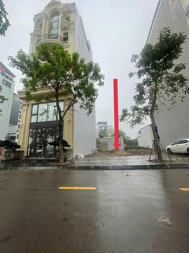 BÁN ĐẤT THỔ CƯ ĐỐI DIỆN CÔNG VIÊN VƯỜN ĐÀO-ĐÔNG ANH.