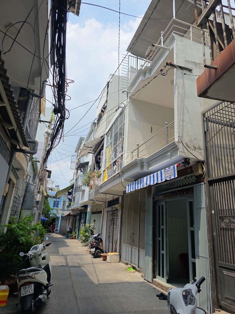 BÁN NHÀ GẦN NGÃ 3 ÔNG TẠ .CMT8.P5.TÂM BÌNH 3 TẦNG GIÁ 4 TỶ480