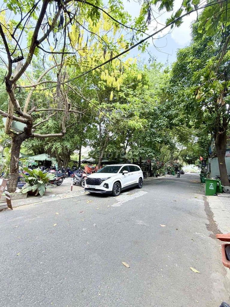 Biệt Thự 160m2 3 Tầng BTCT Ngay KDC Nam Hoà, Phước Long A, Q9. Chỉ 22T