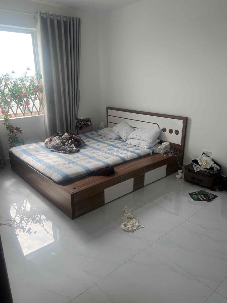 cần bán gấp căn hộ