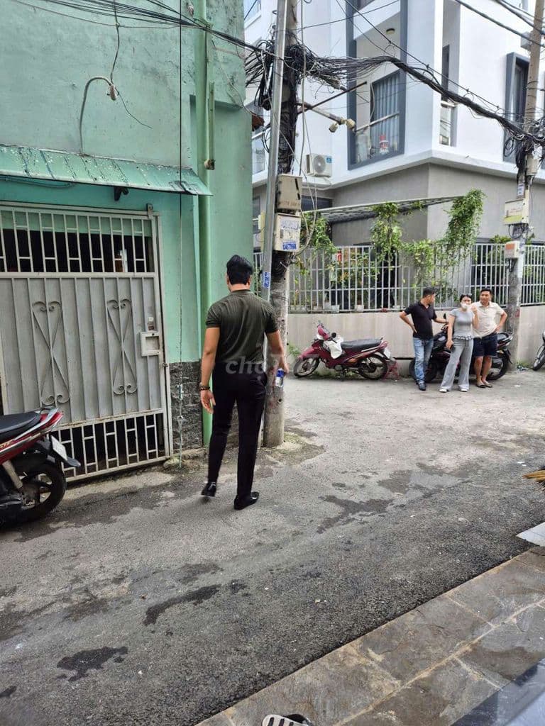 Nhà p11, dt 3,3 x8, lửng, cần bán - Ảnh 3