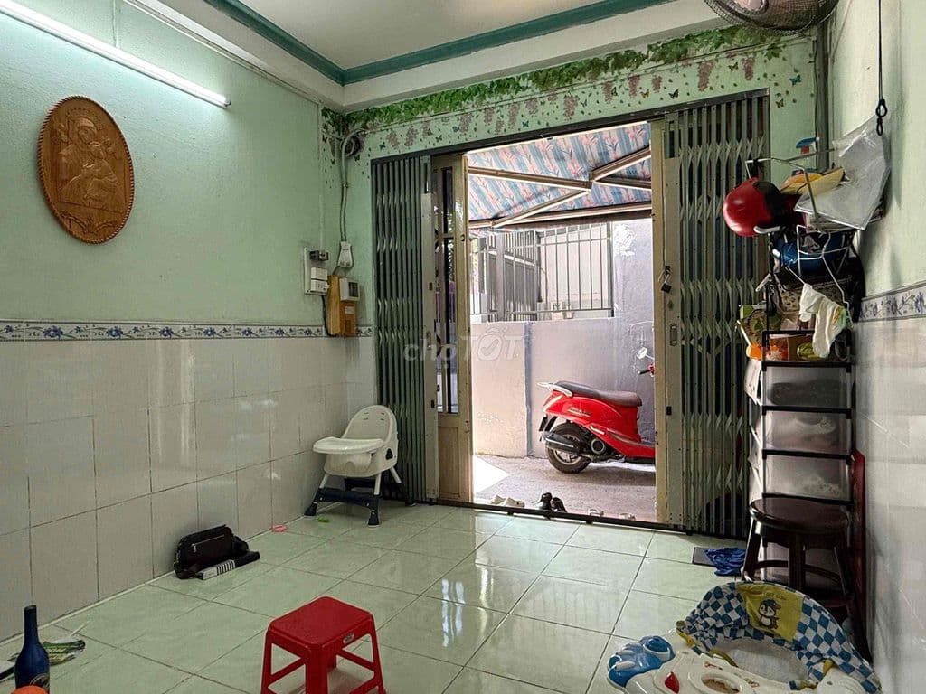 Nhà 2tầng btct ngay tô ký, Pháp lý rõ ràng, Chỉ 2 tỷ, Vô ở ngay ạ