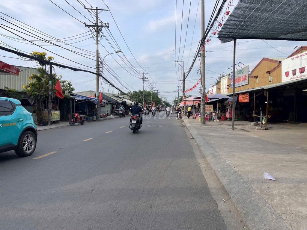 Kho MT ĐOÀN NGUYỄN TUẤN xã Hưng Long Bình Chánh ( 8 x 31 ) có kho sẳn