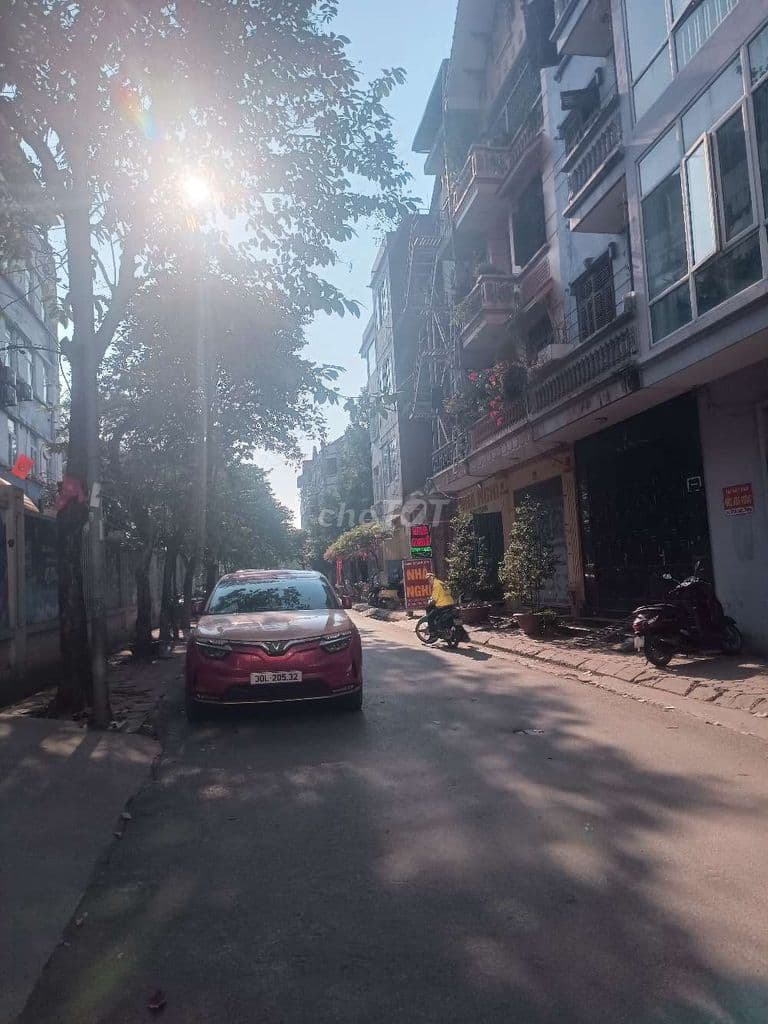 Nhà Liền Kề Văn Quán 70m2- 5 tầng - ôtô tránh 20 tỷ. - Ảnh 2