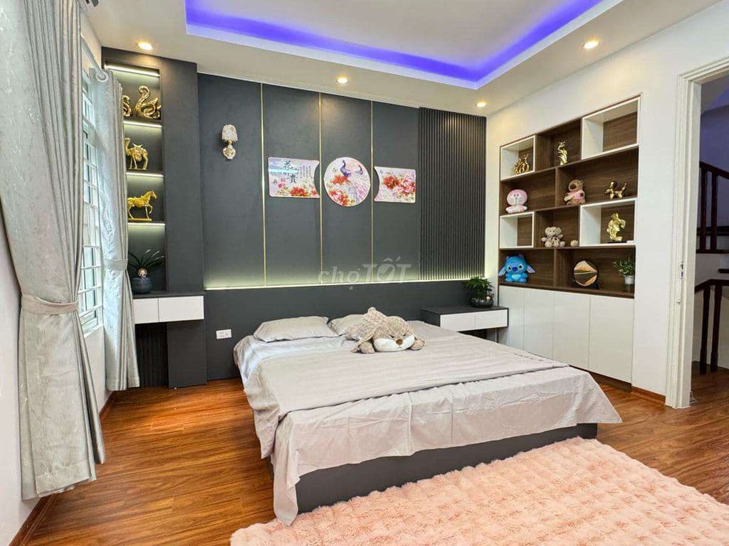 Trần Thái Tông, 3 gác đỗ cửa, 20m ra oto, thoáng sáng, full nội thất - Ảnh 3