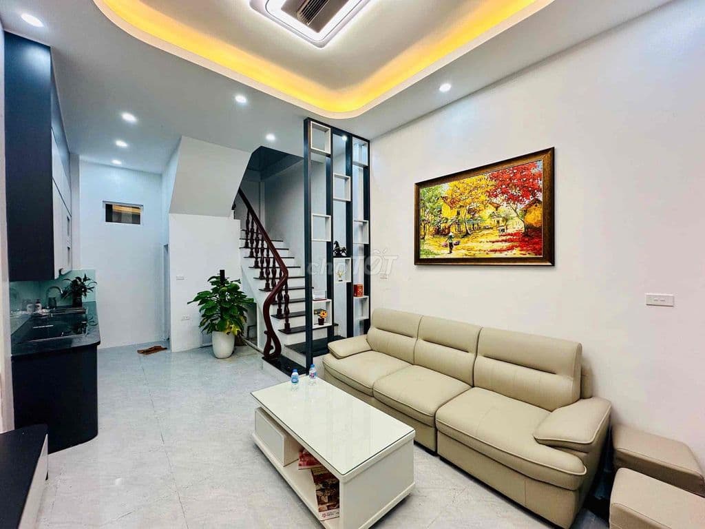 Chưa đến 5tỷ có ngay nhà gần Đại Học Thương Mại, Học Viện Múa....