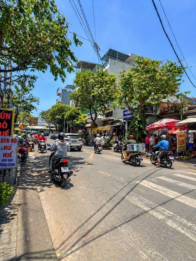 CHỈ 7.2 TỶ NHÀ 2 MẶT THOÁNG 60M NH ĐƯỜNG 16M CÓ LỀ GẦN CHỢ TÂN HƯƠNG