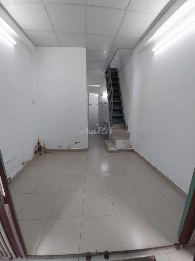 Nhà đường đội cung P11 Q11 shr giá 1ty700