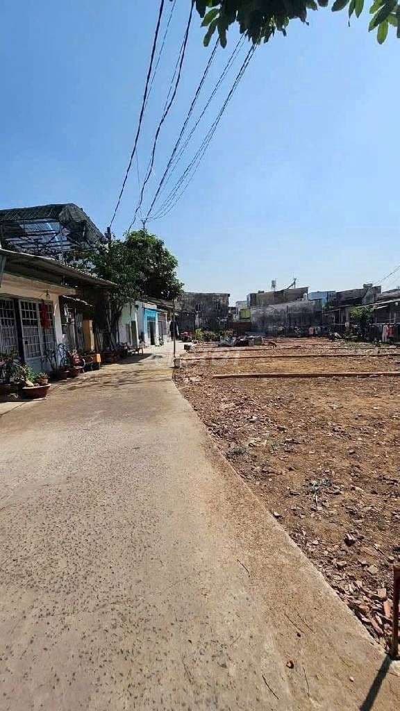 BÁN ĐẤT HÓC MÔN - Ô TÔ ĐẬU CỬA - DT KHỦNG - GIÁ RẺ. - Ảnh 2