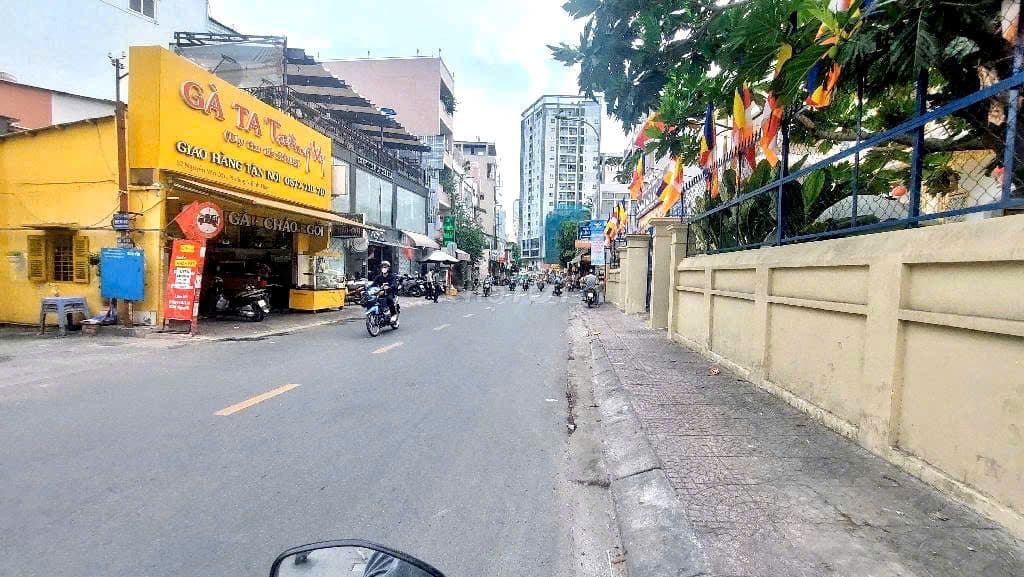 Gấp bán "7.5 Tỷ giảm 6.9 Tỷ" - Bán nhanh nhà C4 64m2 - Hẻm xe hơi P.6 - Ảnh 3