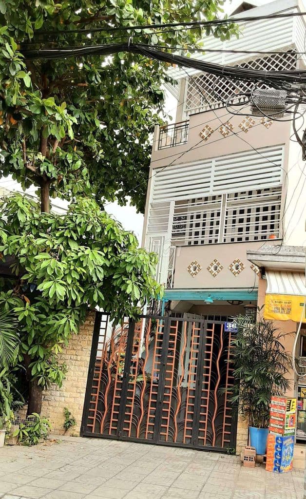 nhà mặt tiền quận tân phú,đường 16m