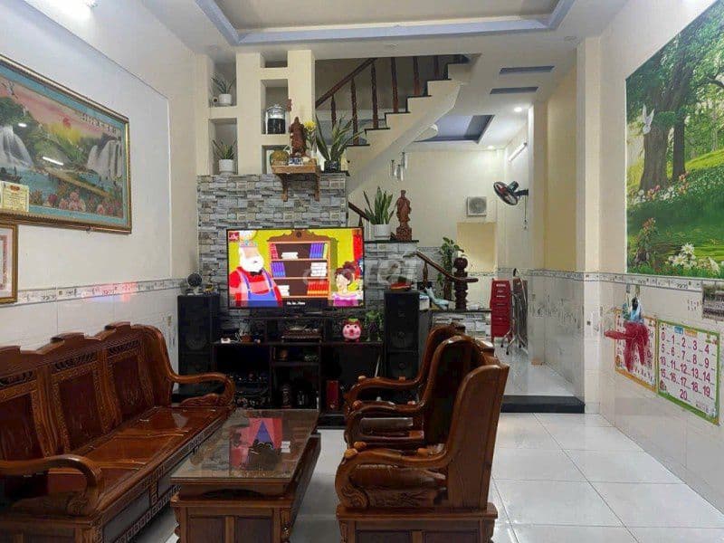 Nhà 3 Tầng Sử Dụng 100m2 SHR Hoàn Công Hẻm ô tô Nhỉnh 5 Tỷ Hỗ Trợ vay