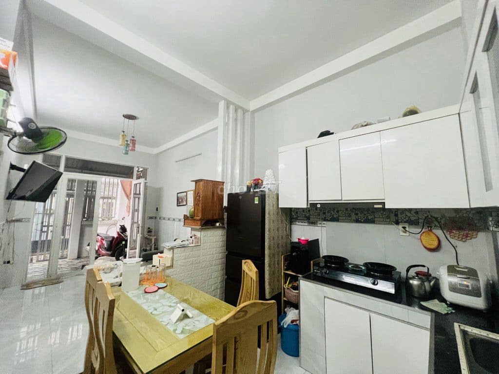 Cạnh chợ Thủ Đức không ngập 50m2 căn góc 3 tầng cho thuê 9tr/ tháng - Ảnh 3