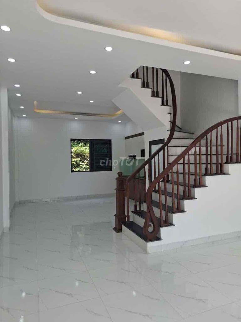 BÁN NHÀ ĐỒNG LƯ, QUỐC OAI 🏠 - 45M2 X 3 TẦNG - Ô TÔ ĐỖ CỬA - Ảnh 2