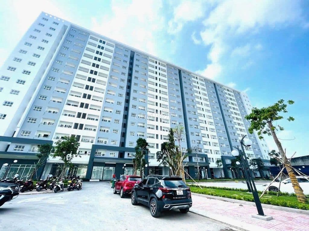 KẸT TIỀN KINH DOANH CẦN BÁN GẤP CĂN HỘ NẰM NGAY MẶT TIỀN QL1A GIÁ 3 TỶ - Ảnh 2