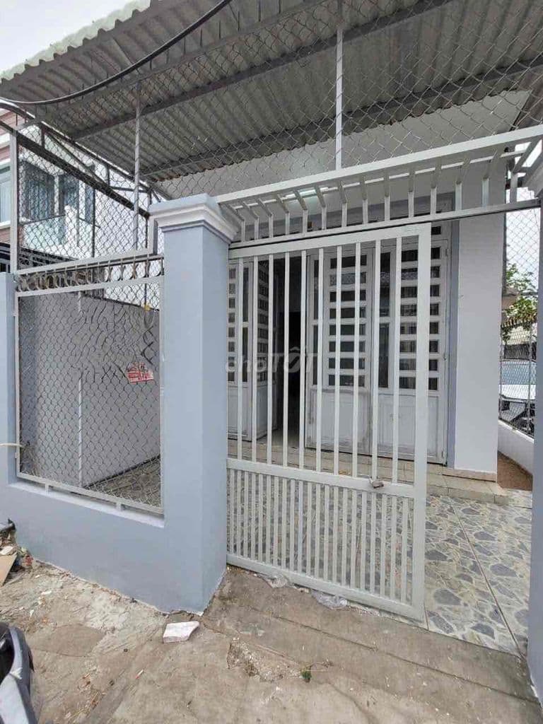 BÁN NHÀ CẤP 4 KẾ CHỢ BÌNH CHÁNH 60M2 GIÁ RẺ - Ảnh 2