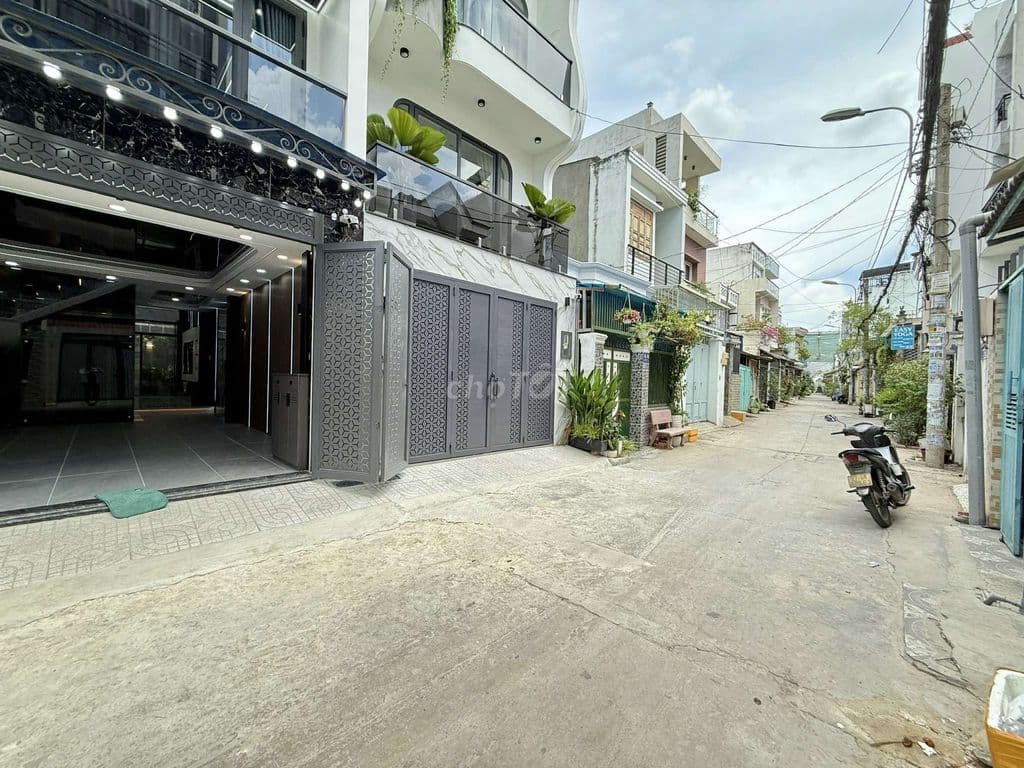Siêu Phẩm 4 Tầng Có Thang Máy Nguyễn Văn Quá. Ngay Ngã tư Quang Trung - Ảnh 2